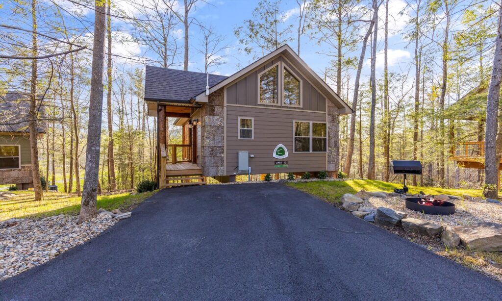 Trailhead Lodge #12 in the Smoky Mountains