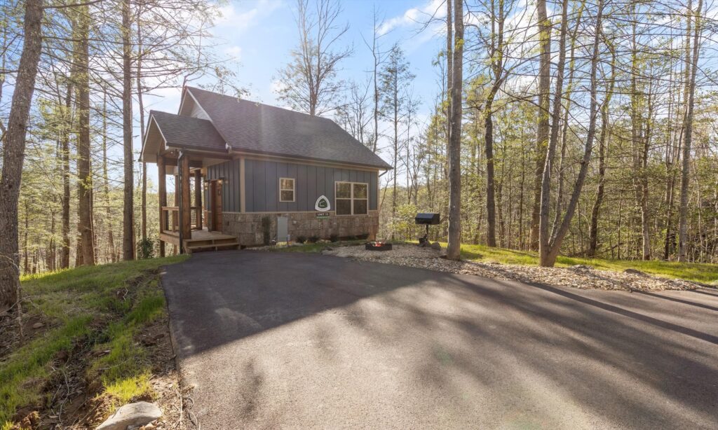 Trailhead Lodge #13 in the Smoky Mountains