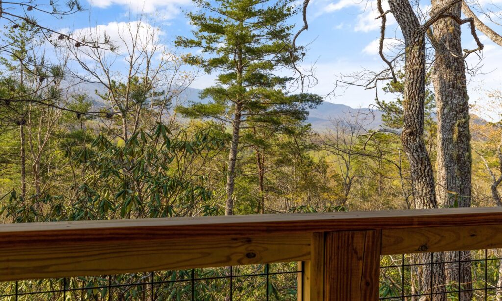 Trailhead Lodge #5 in the Smoky Mountains