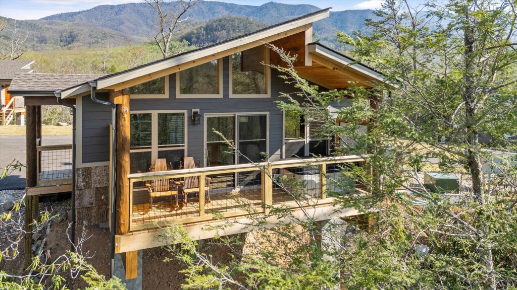 Trailhead Lodge #8 in the Smoky Mountains