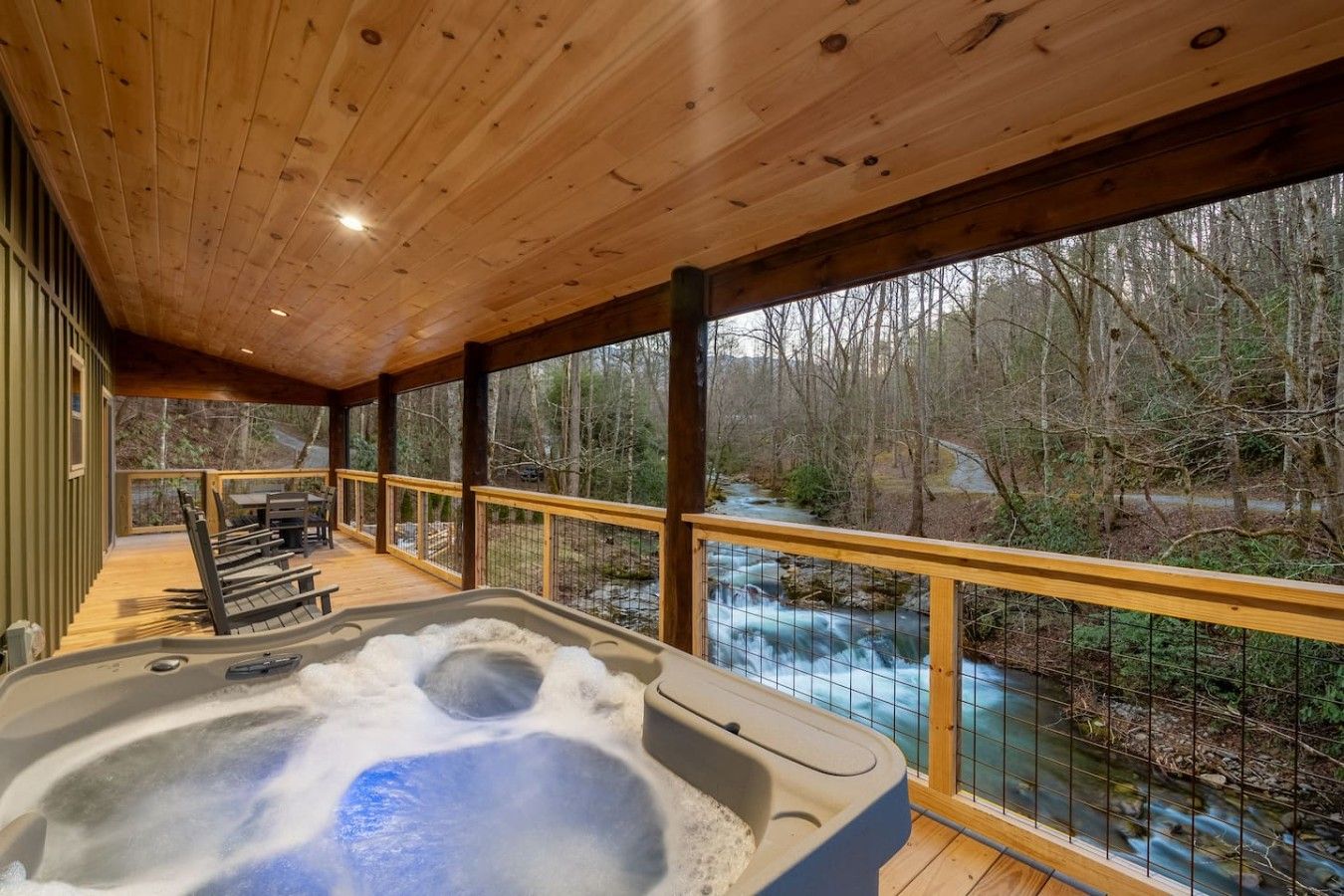 Hot Tub & Fire Pit