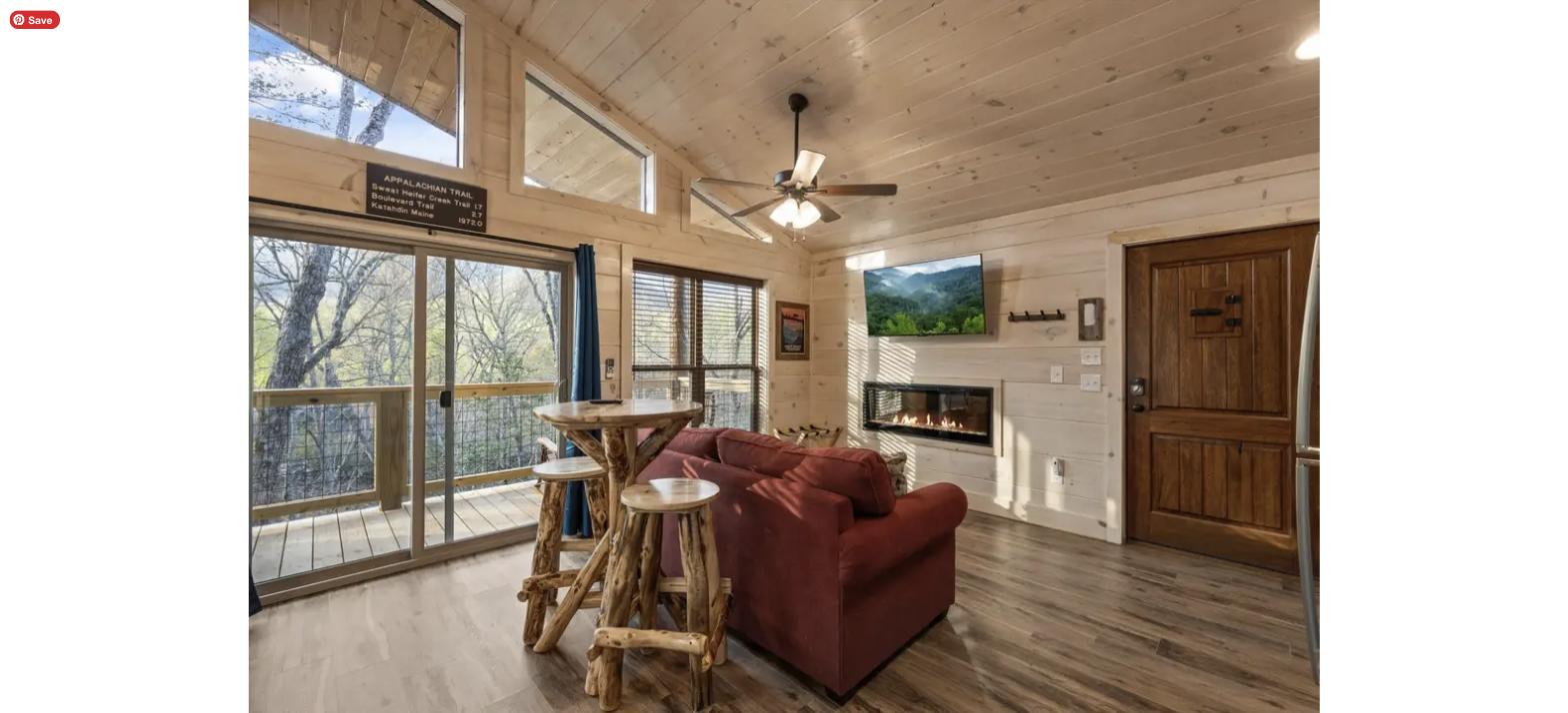 Trailhead Lodge living room