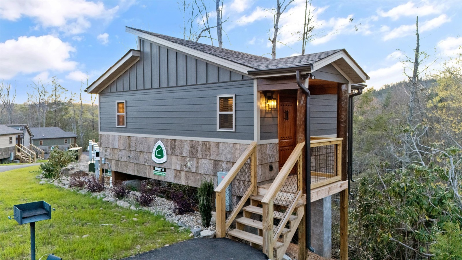 Trailhead Lodge #8