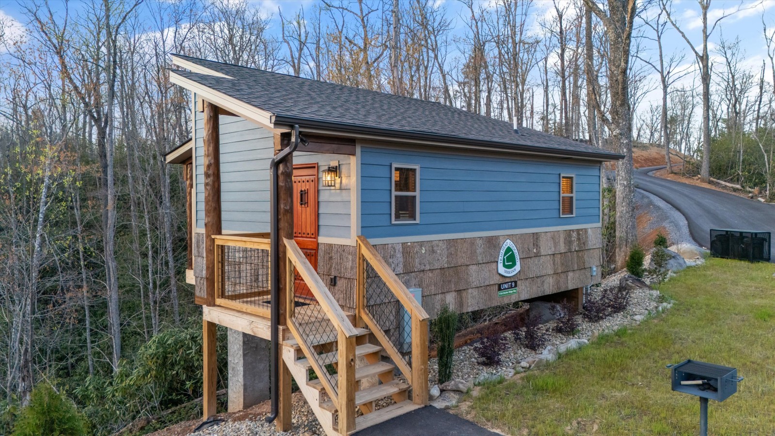 Trailhead Lodge #9