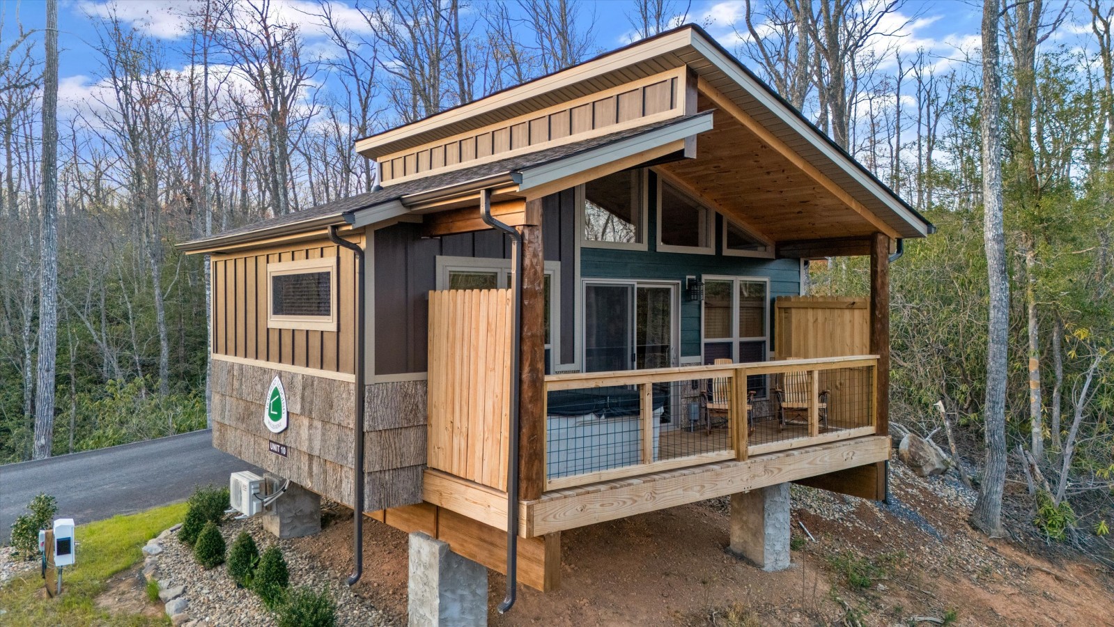 Trailhead Lodge #10