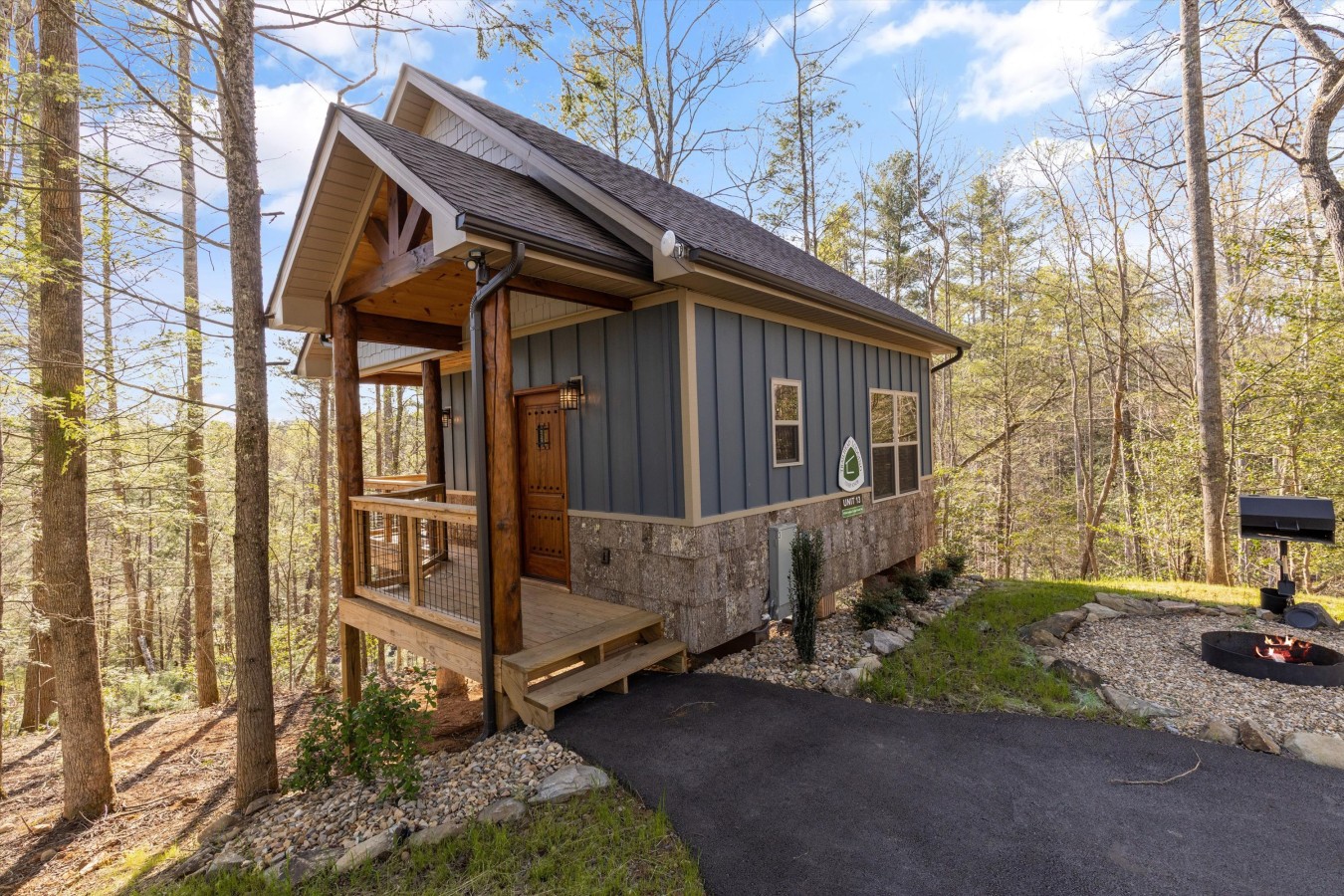 Trailhead Lodge #13
