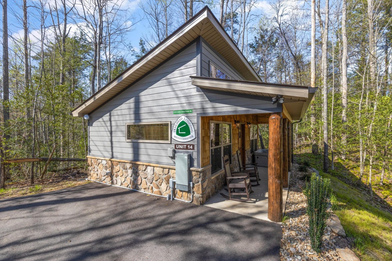 Trailhead Lodge #14